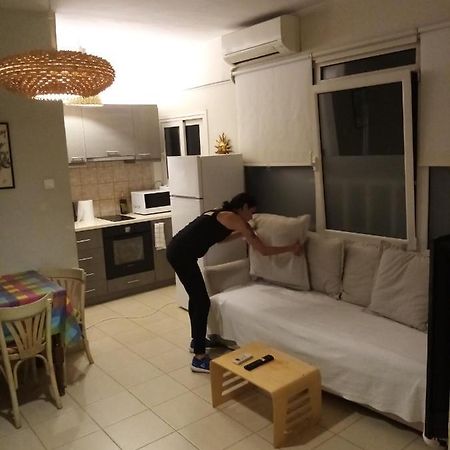 Veranzerou Cozy Apartment Atény Exteriér fotografie